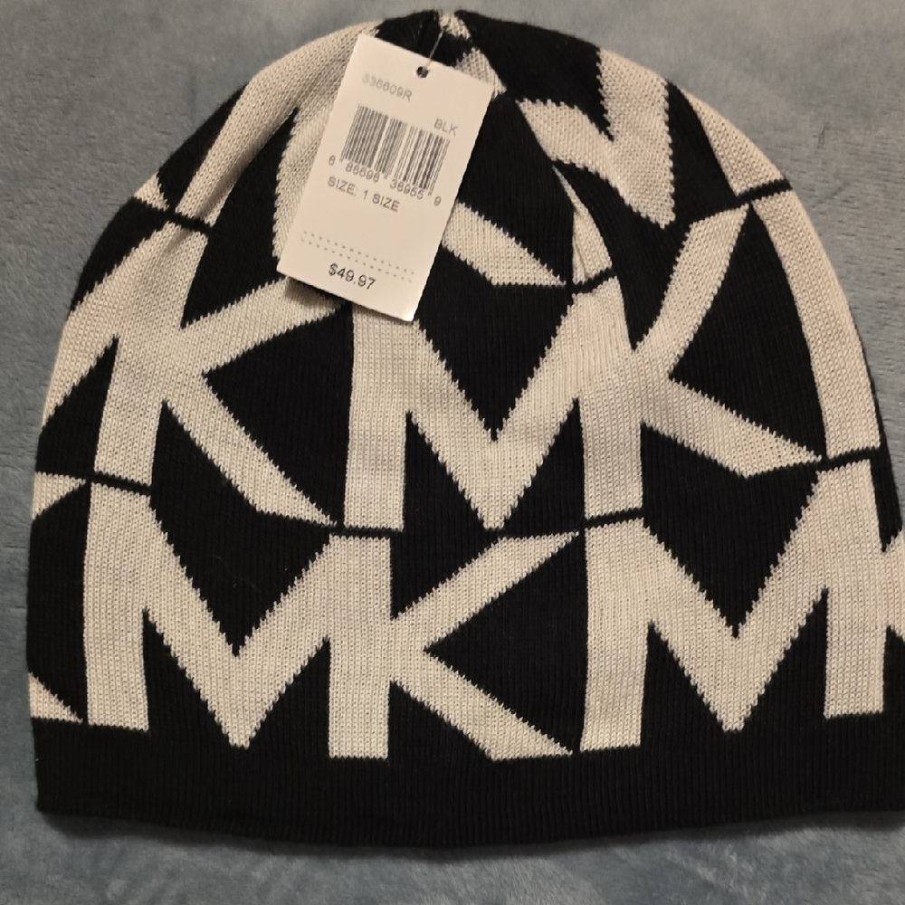 Michael Kors Monochrome MK Logo Beanie